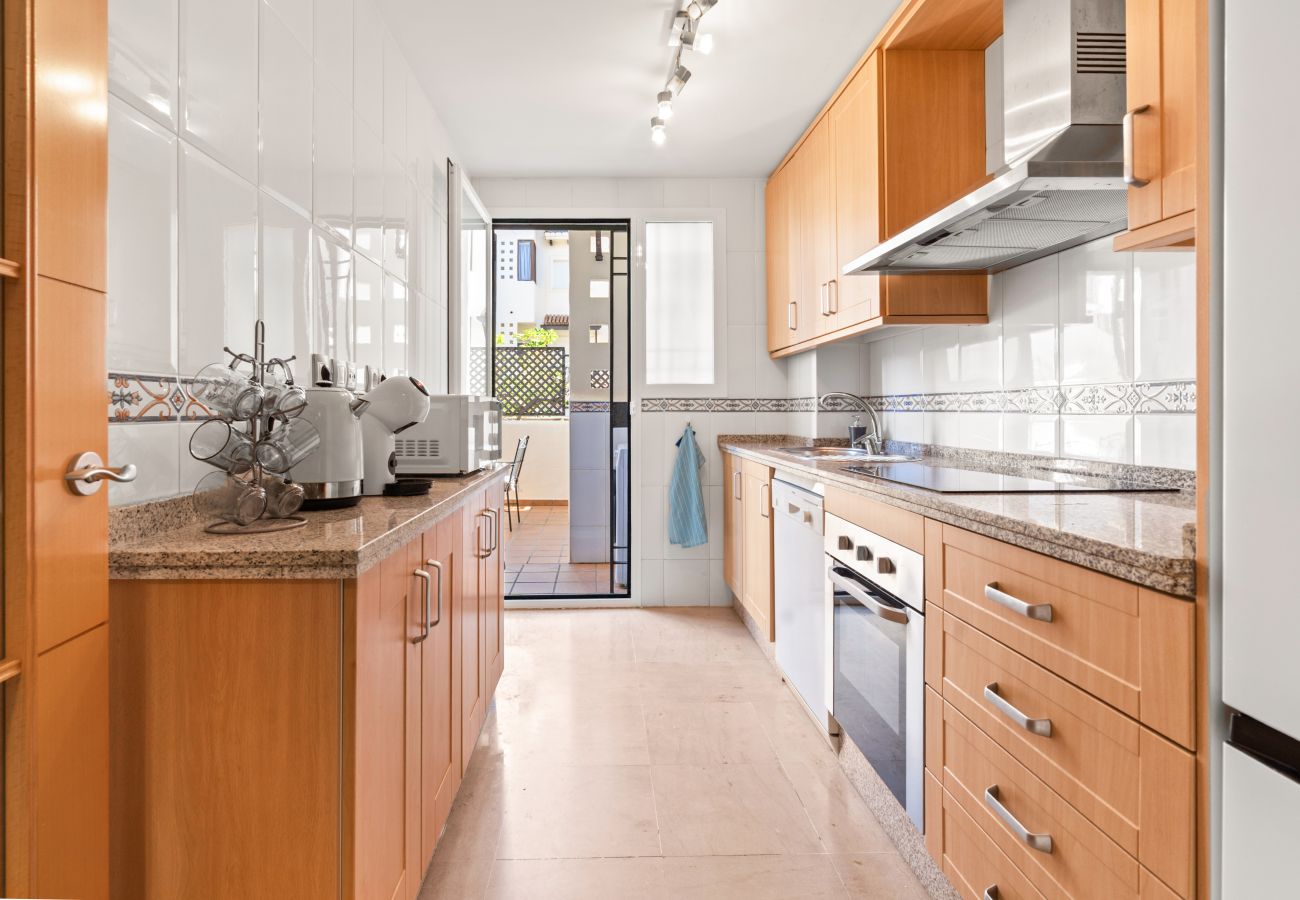 Apartamento en San Luis de Sabanillas - 8. Duquesa – Ground Floor with Two Big Terraces & 