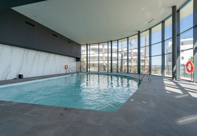 Apartamento en Estepona - 25. Las Mesas Estepona big terrace with indoor & outdoor pools