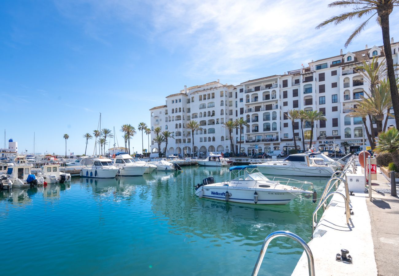 Apartamento en San Luis de Sabanillas - Balcón con vista piscina central Sabinillas Manilva