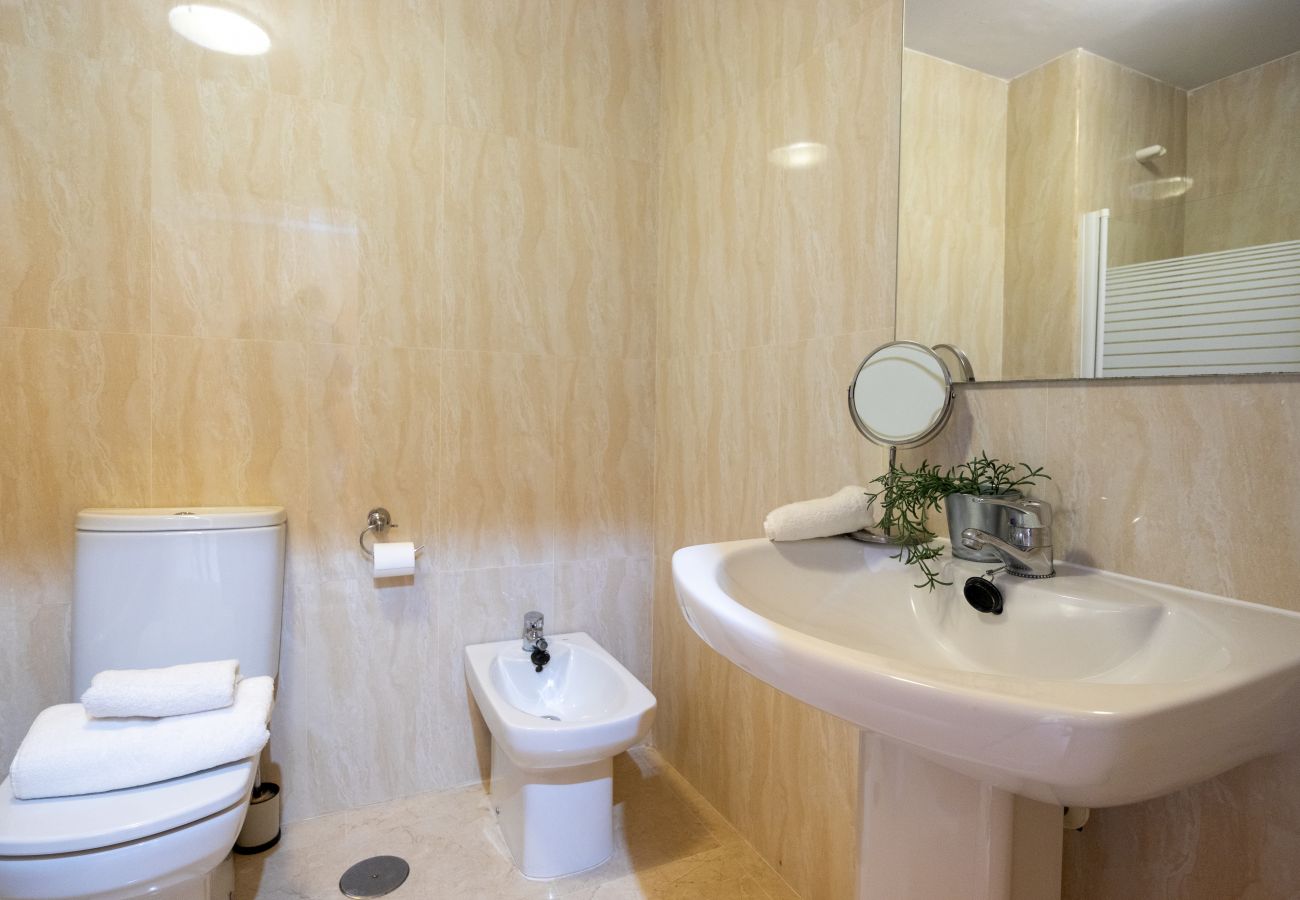 Apartamento en San Luis de Sabanillas - Balcón con vista piscina central Sabinillas Manilva