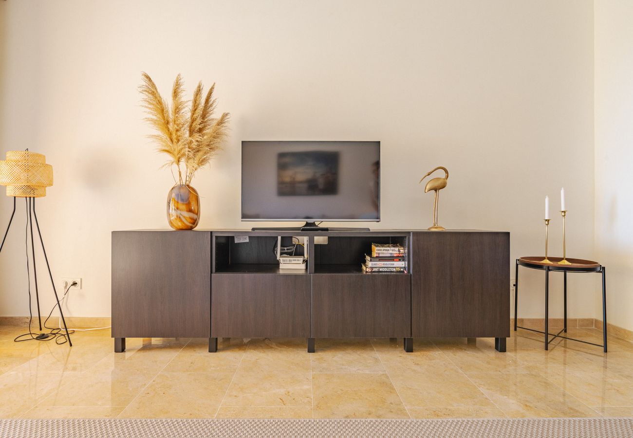 Apartamento en Manilva - 50. Apt near Duquesa port with pool area and Padel court  Apartamento en Manilva - 50. Apt near Duquesa port with pool area and Padel court