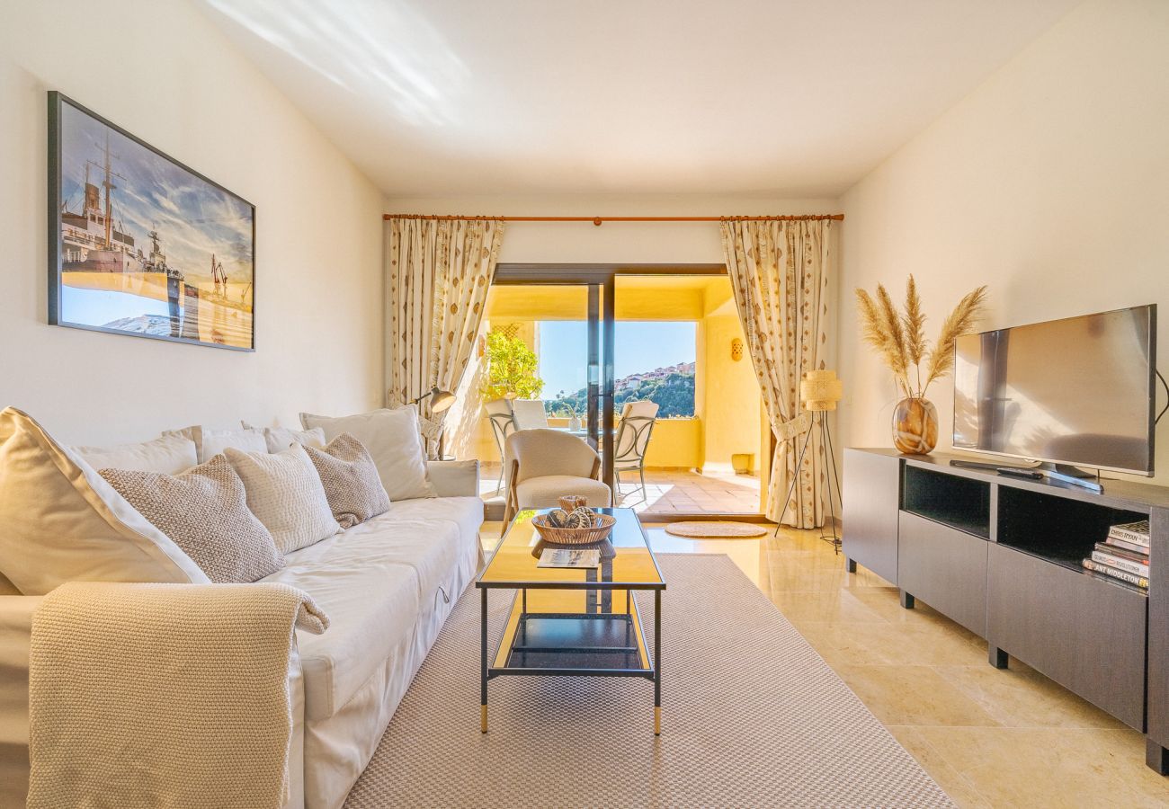 Apartamento en Manilva - 50. Apt near Duquesa port with pool area and Padel court  Apartamento en Manilva - 50. Apt near Duquesa port with pool area and Padel court