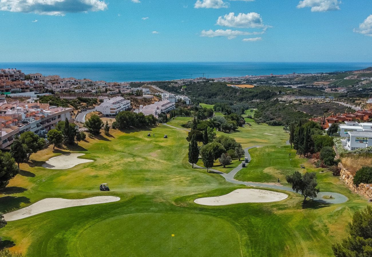 Apartamento en Casares - 20.  100 m2 Azotea y balcón con magníficas vistas al mar.