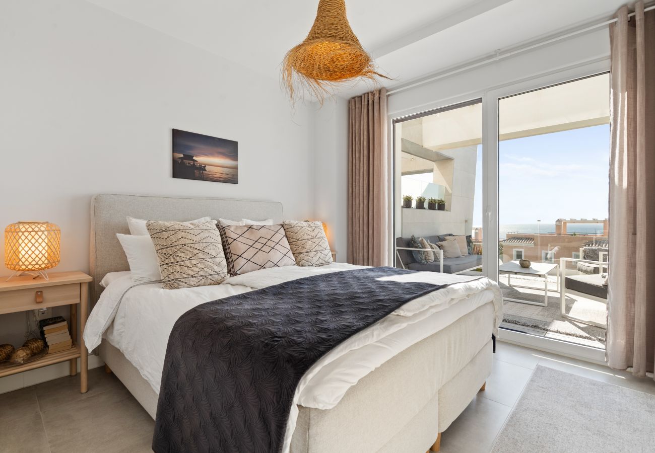 Apartamento en Casares - 46. Corner Apartment with Panoramic Sea Views 