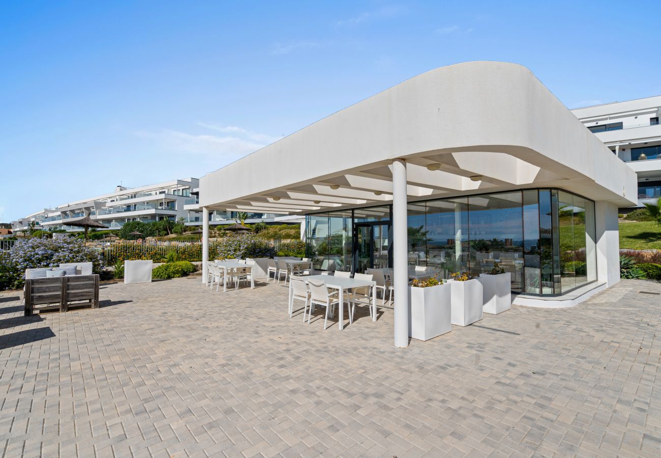 Apartamento en Casares - 46. Corner Apartment with Panoramic Sea Views 