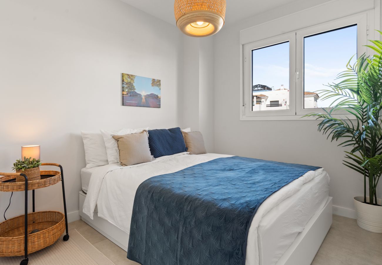 Apartamento en Casares - 46. Corner Apartment with Panoramic Sea Views 