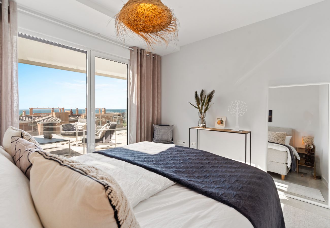 Apartamento en Casares - 46. Corner Apartment with Panoramic Sea Views 