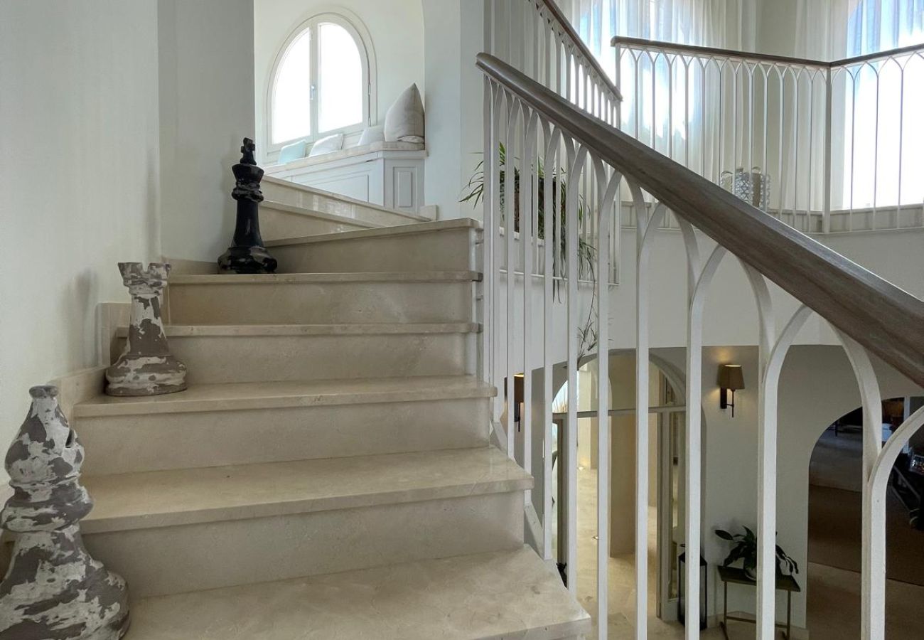 Villa en Benalup-casas viejas - 48. Luxury Eco Villa with Pool, Jacuzzi & Daily Br