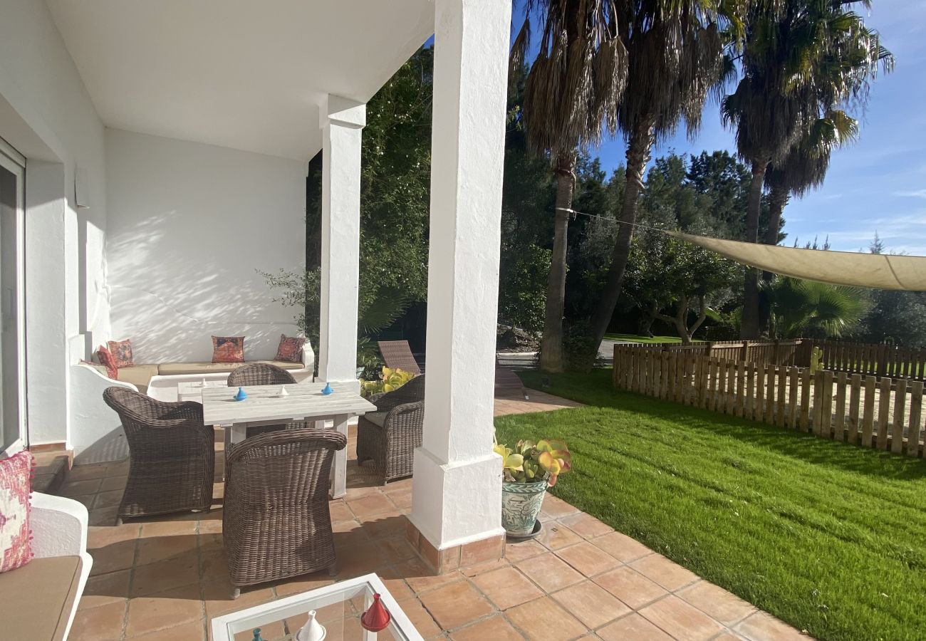 Villa en Benalup-casas viejas - 48. Luxury Eco Villa with Pool, Jacuzzi & Daily Br