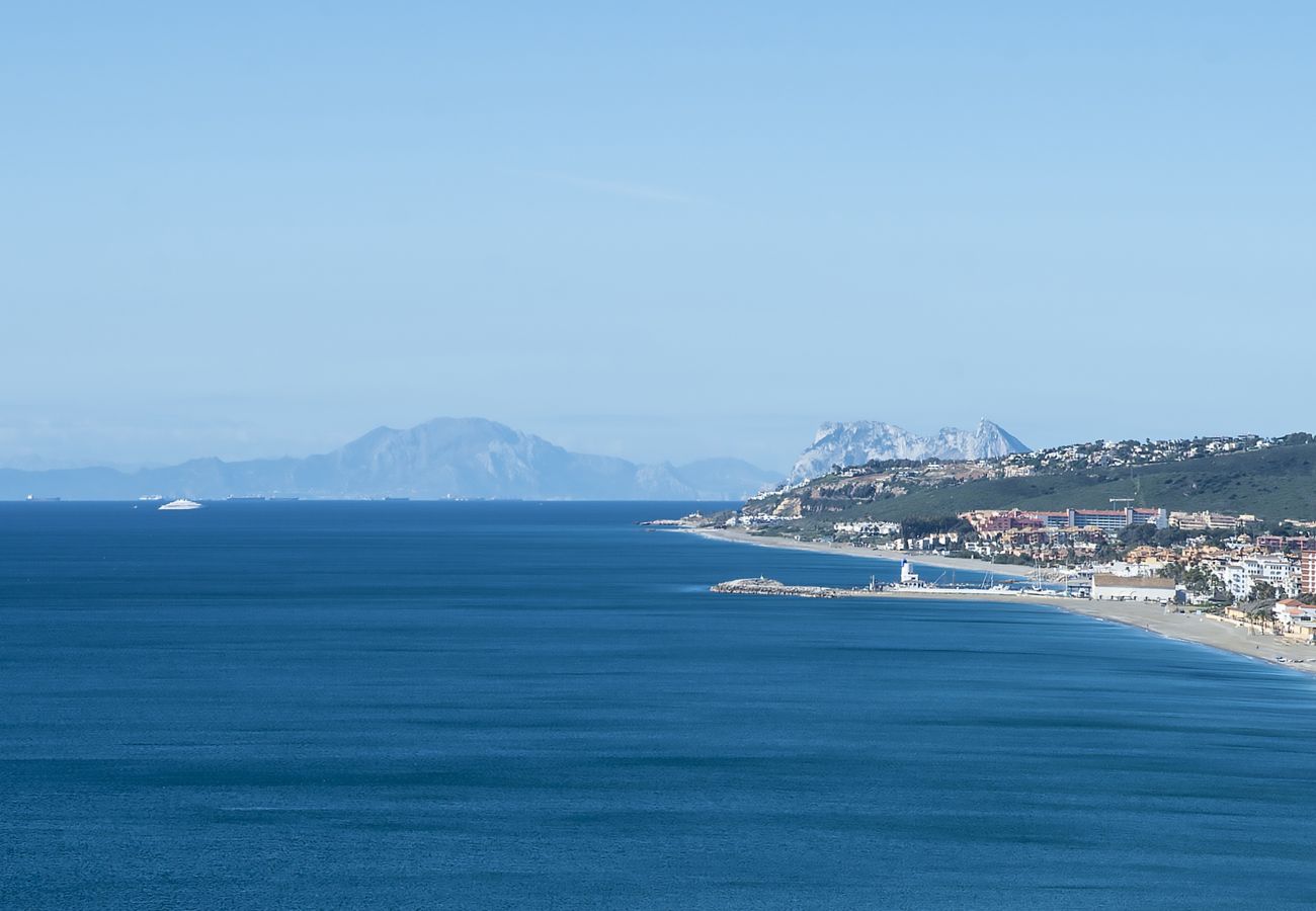 Apartamento en Casares - 53  Top floor of Terrazas de la Bahía, Casares Cos