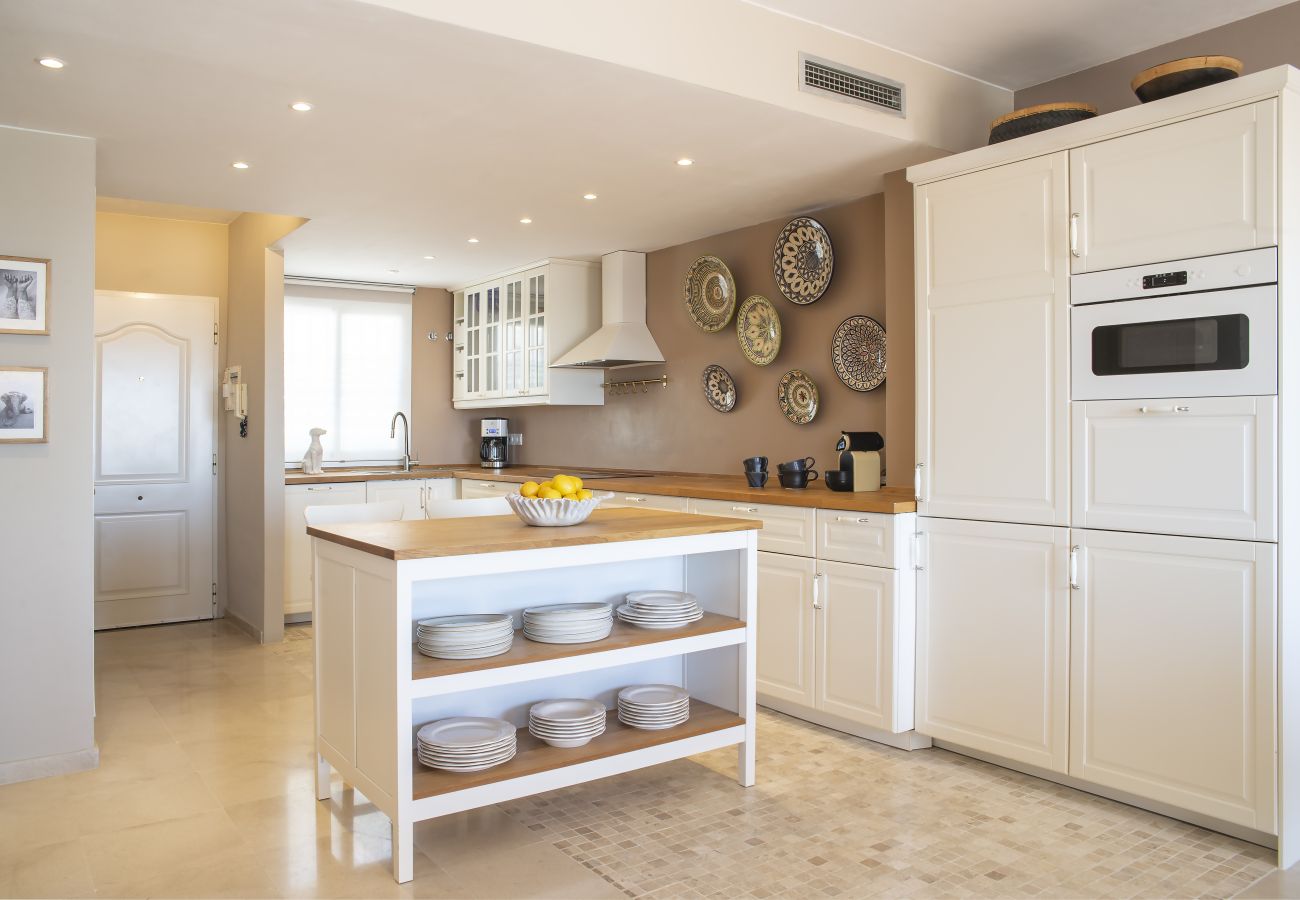 Apartamento en Casares - 53  Top floor of Terrazas de la Bahía, Casares Cos