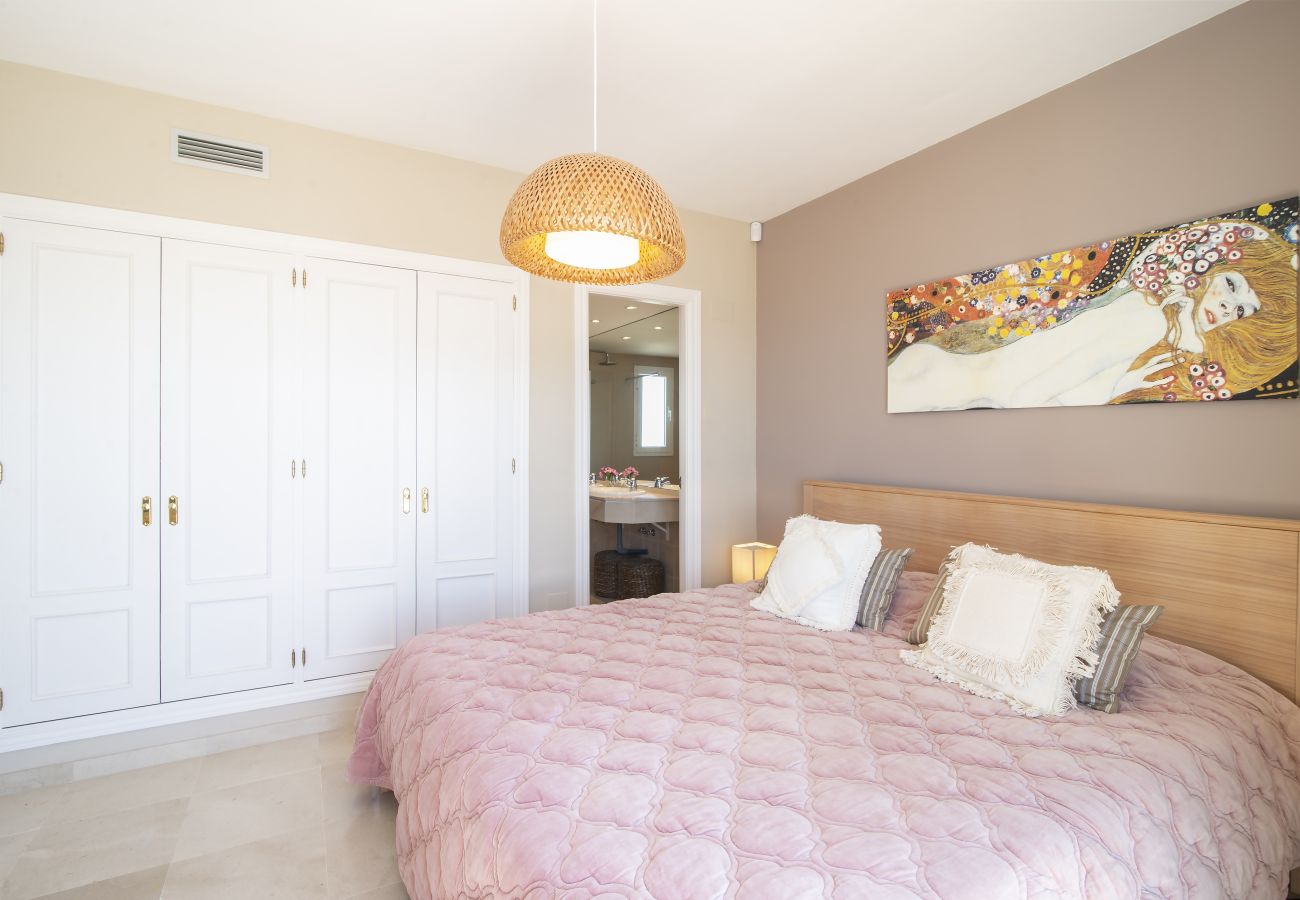 Apartamento en Casares - 53  Top floor of Terrazas de la Bahía, Casares Cos