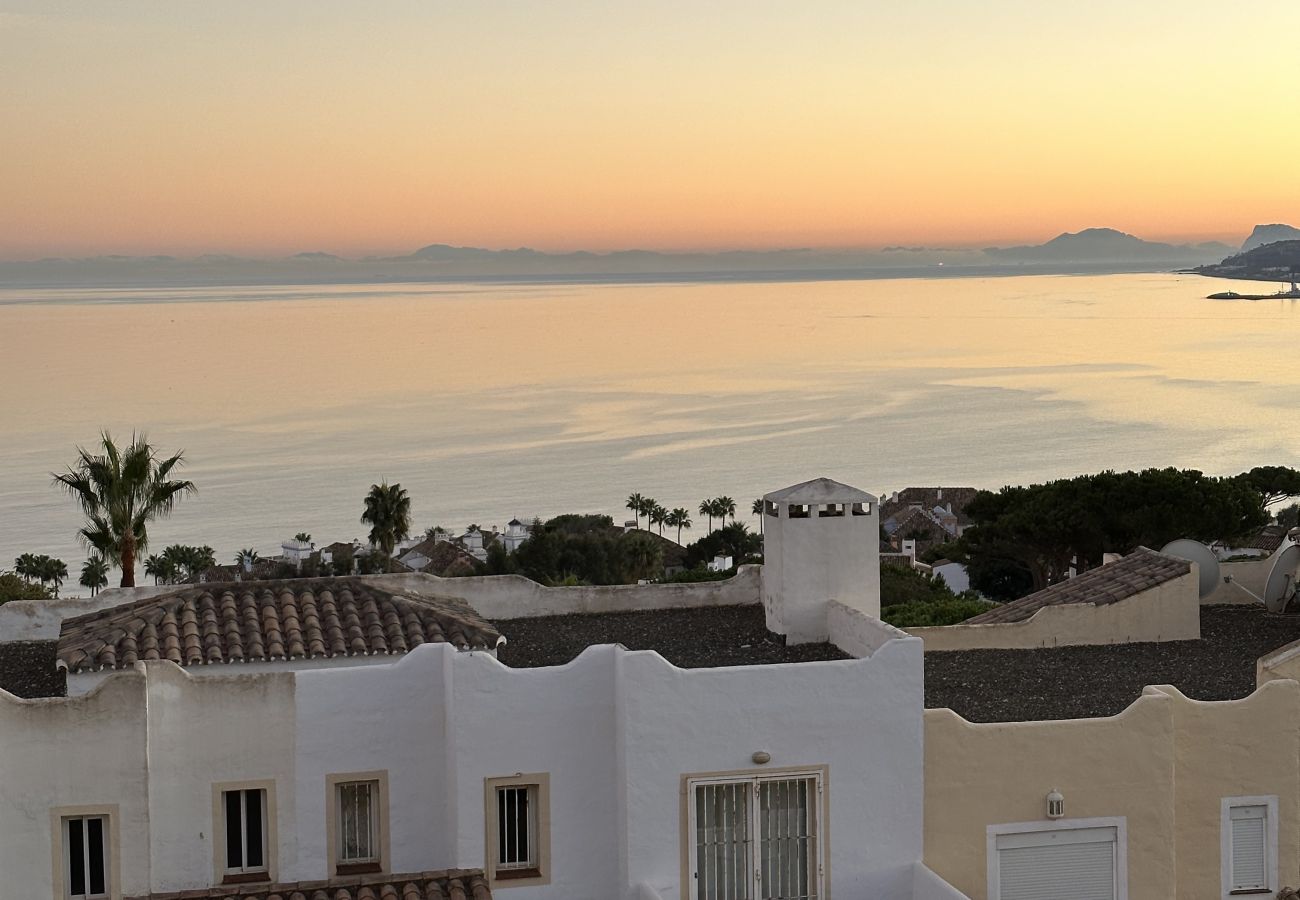 Apartamento en Casares - 53  Top floor of Terrazas de la Bahía, Casares Cos