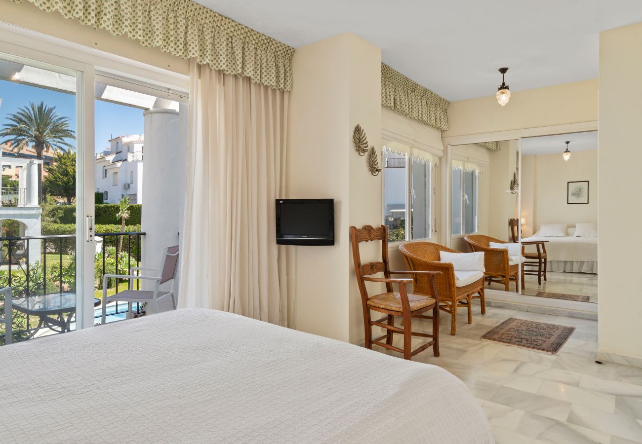 Casa en Manilva - 57 Townhouse with Pool & Rooftop Terrace in Duques