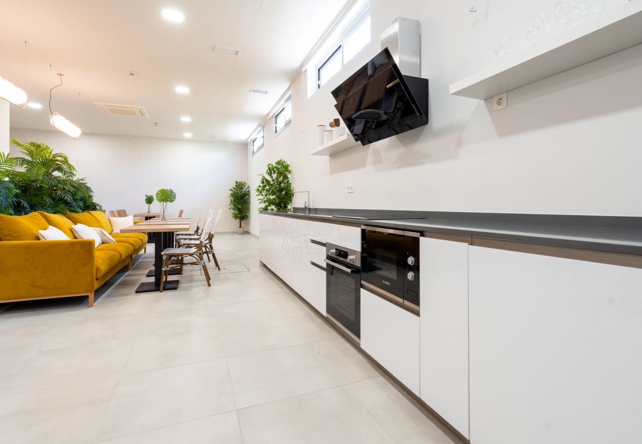 Apartment in Mijas Pueblo - Modern apartment with sea & pool views in Mijas