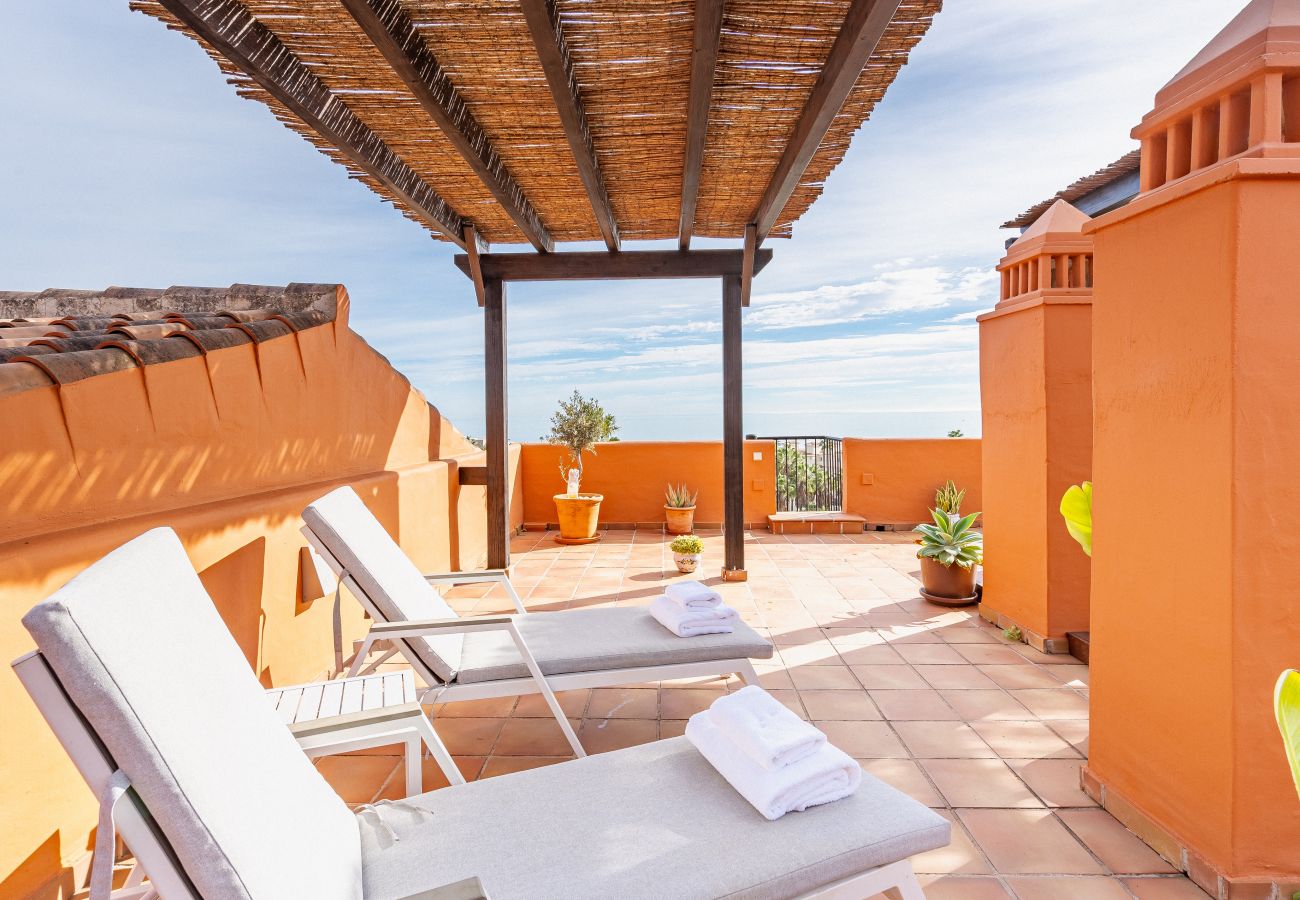 Apartment in Estepona - Large penthouse close to the beach in Estepona