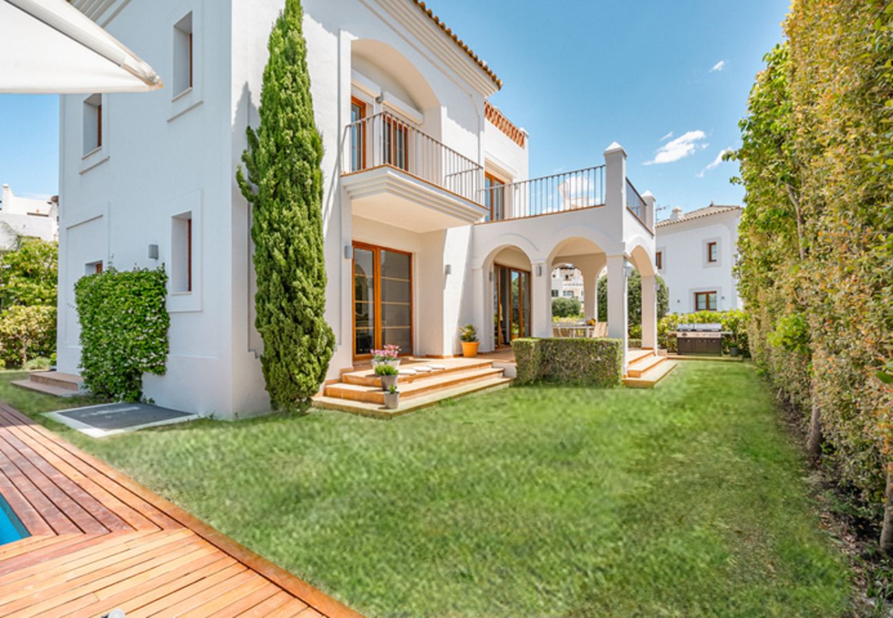 Villa in Estepona - 37. Luxury Villa Pinot with private pool and sea view in Estepona