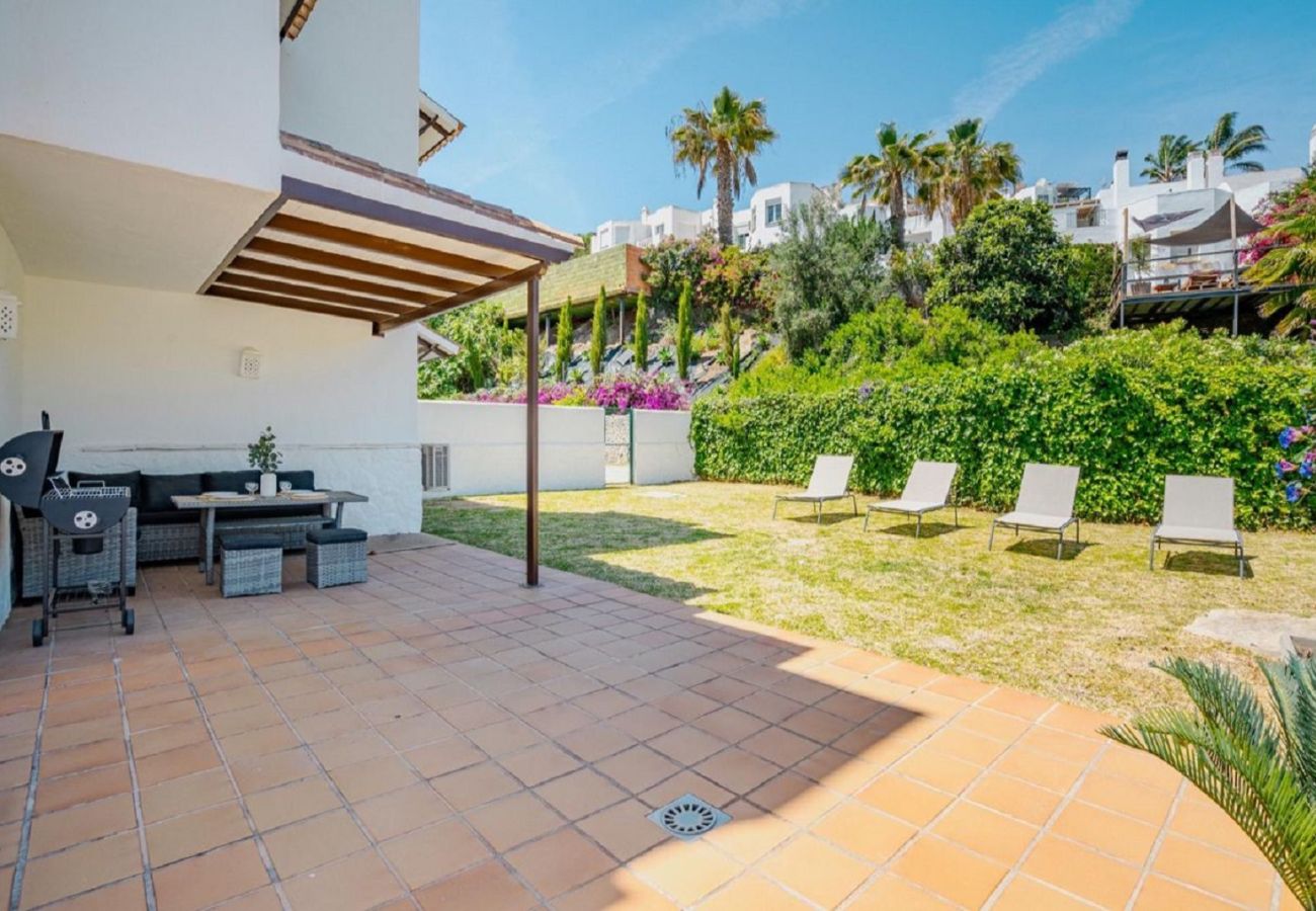 Apartment in Estepona - 36. Golf Hills Estepona, padelcourt and a big private garden 