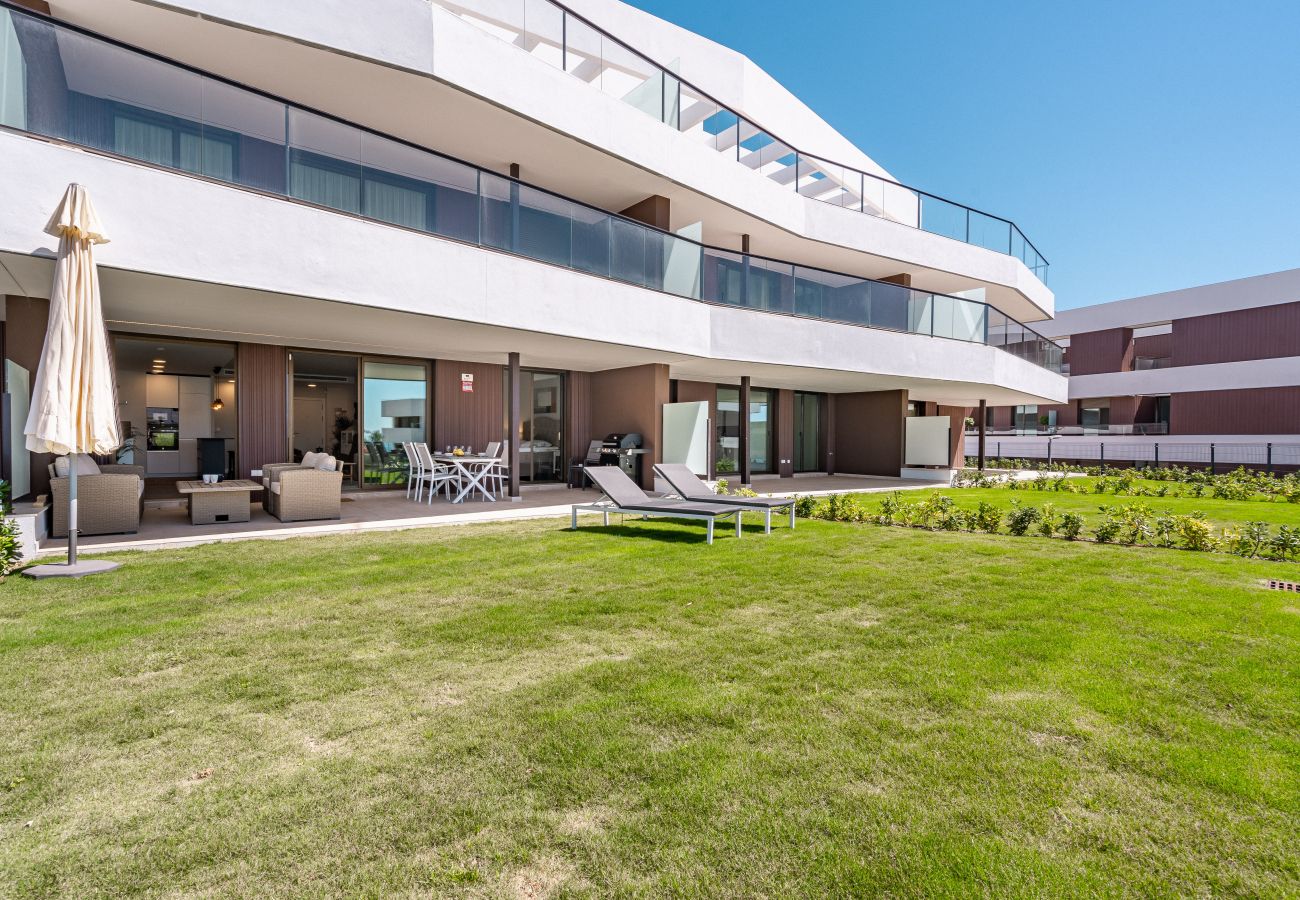 Apartment in Casares - 12. Modern groundfloor apt. with pool view