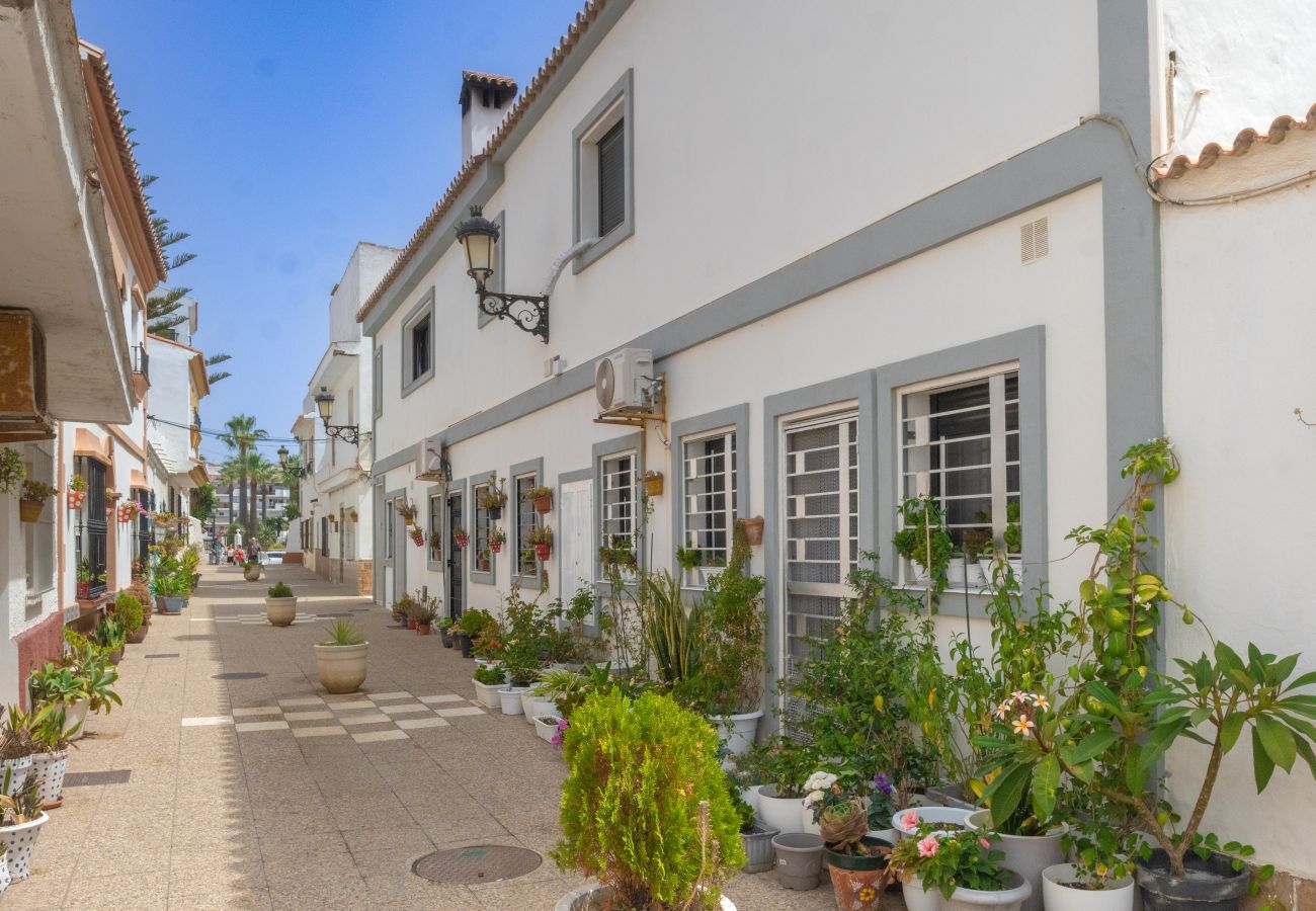 Apartment in Casares - 12. Modern groundfloor apt. with pool view