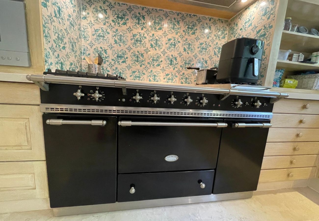 Villa in Benalup-casas viejas - 48. Luxury Eco Villa with Pool, Jacuzzi & Daily Br