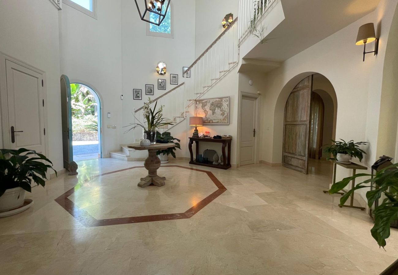 Villa in Benalup-casas viejas - 48. Luxury Eco Villa with Pool, Jacuzzi & Daily Br