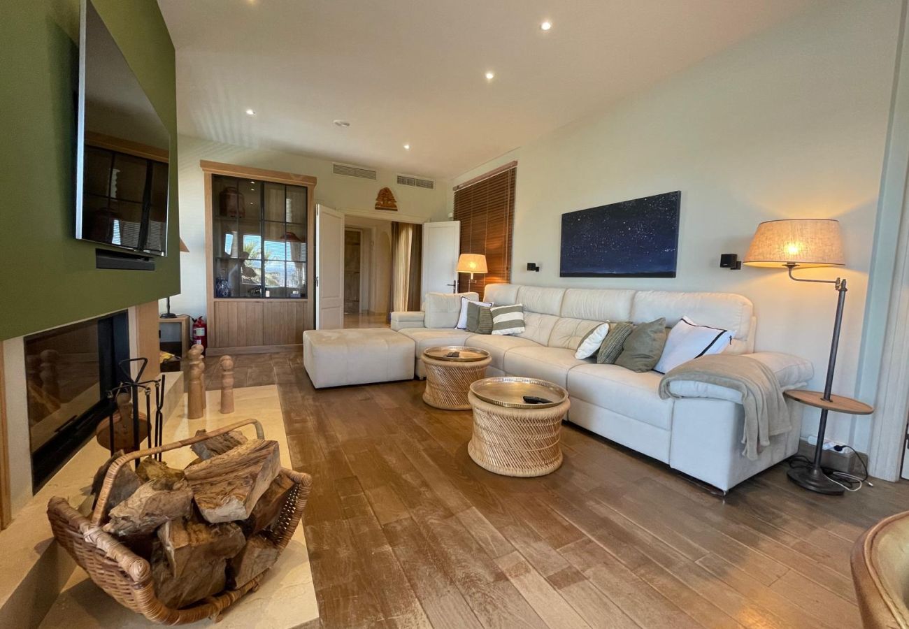 Villa in Benalup-casas viejas - 48. Luxury Eco Villa with Pool, Jacuzzi & Daily Br