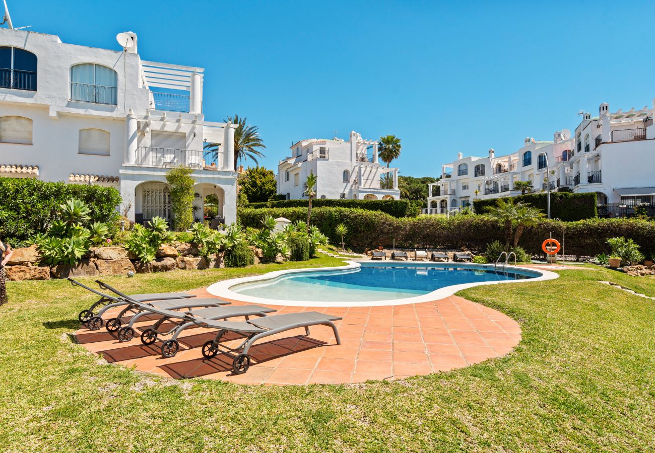 House in Manilva - 57 Townhouse with Pool & Rooftop Terrace in Duques