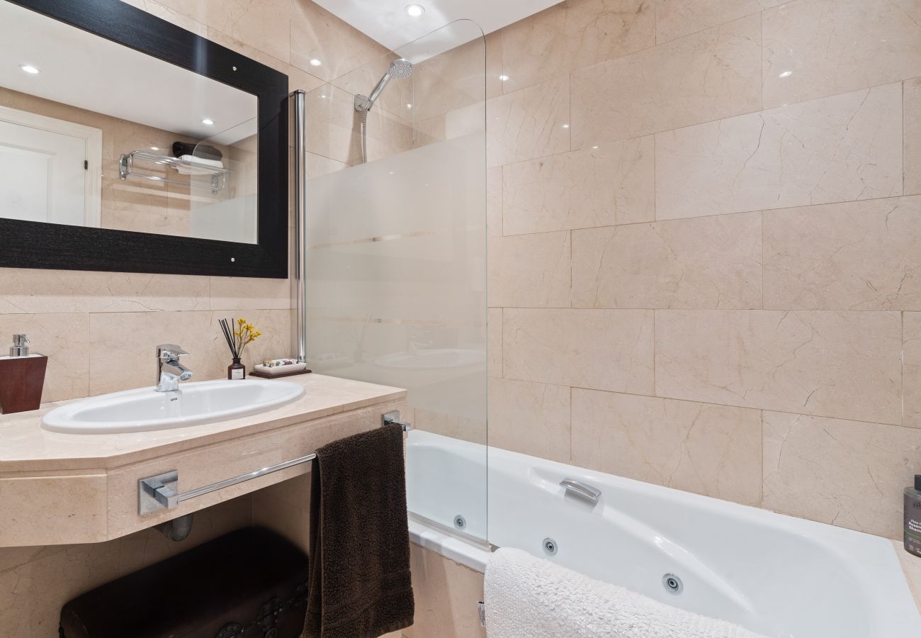 Apartment in Manilva - 55. Lovely 2 Bedroom Apartment with Terrace