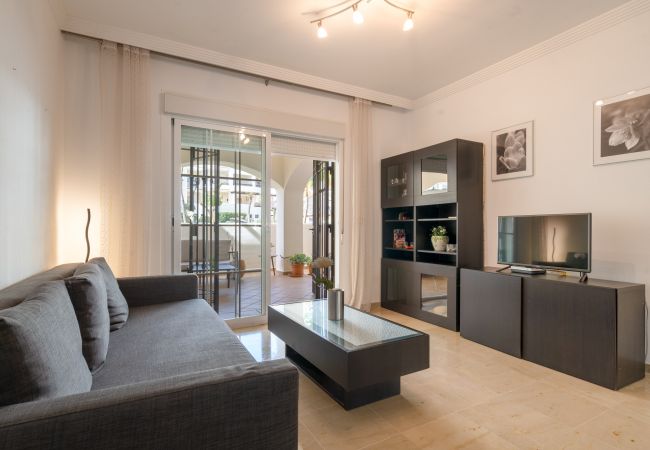 Lägenhet i San Luis de Sabanillas -  8. Apartment with two poolareas, two terraces & free padel Manilva Duquesa