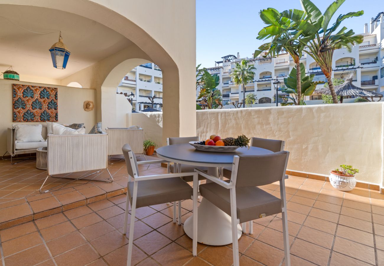 Lägenhet i San Luis de Sabanillas - 8. Duquesa – Ground Floor with Two Big Terraces & 