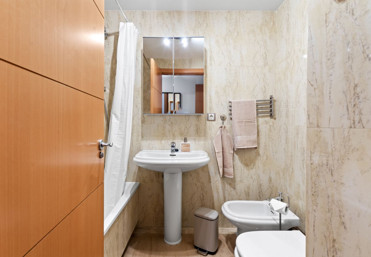 Lägenhet i San Luis de Sabanillas - 8. Duquesa – Ground Floor with Two Big Terraces & 