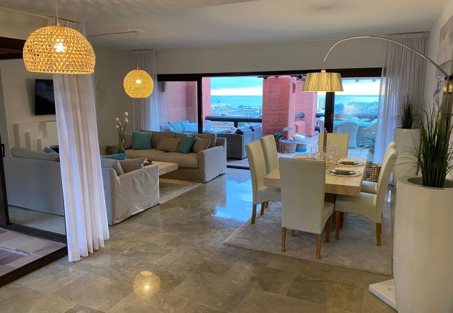 Lägenhet i San Luis de Sabanillas - 15. First line Penthouse with wonderful seaview near Golf and Beach