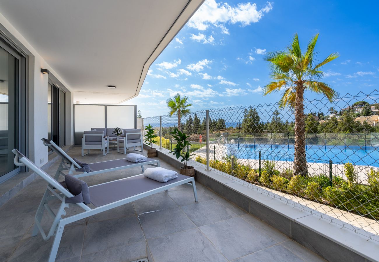 Lägenhet i Mijas Pueblo - Modern apartment with sea & pool views in Mijas