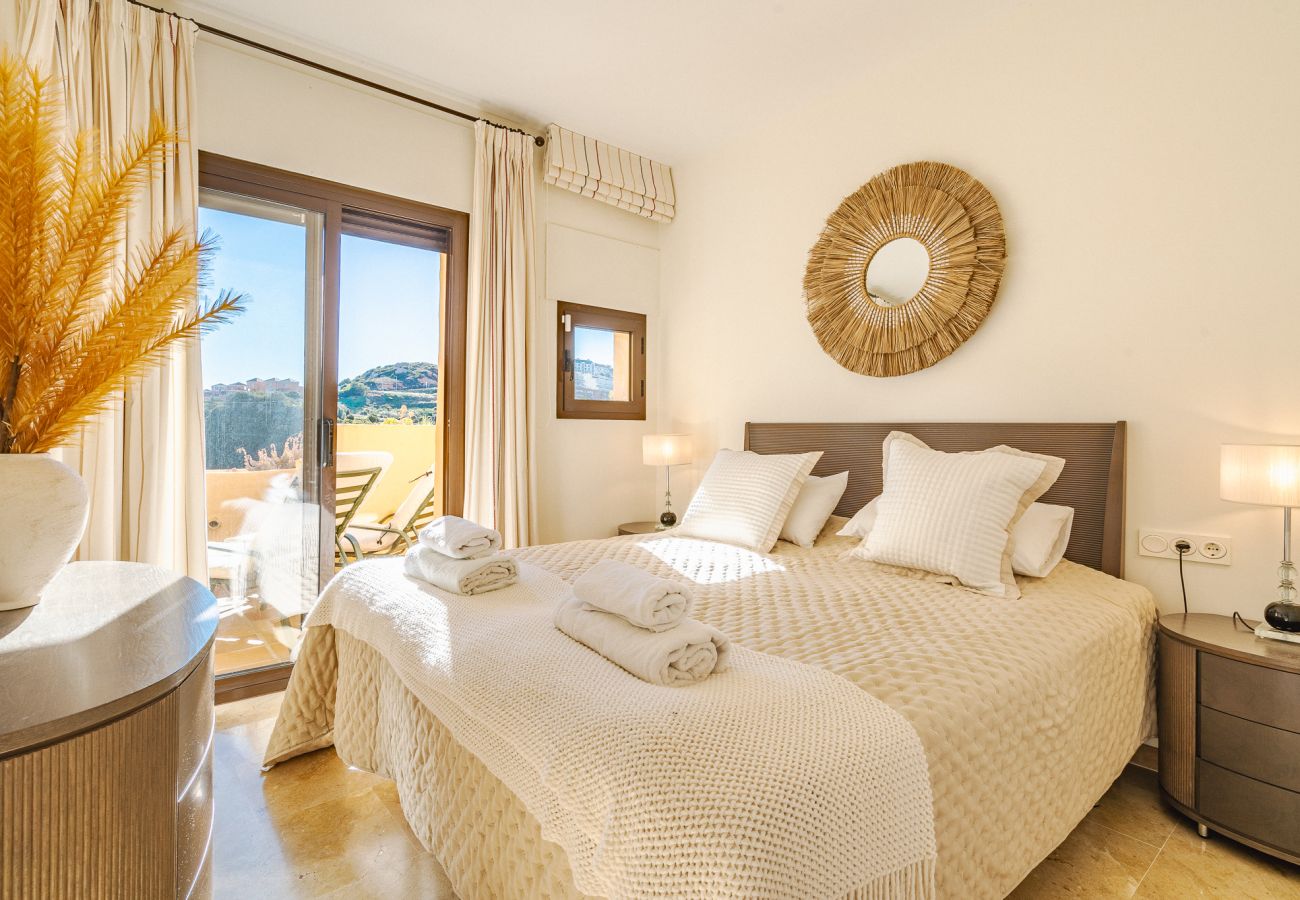 Lägenhet i Manilva - 50. Apt near Duquesa port with pool area and Padel court 