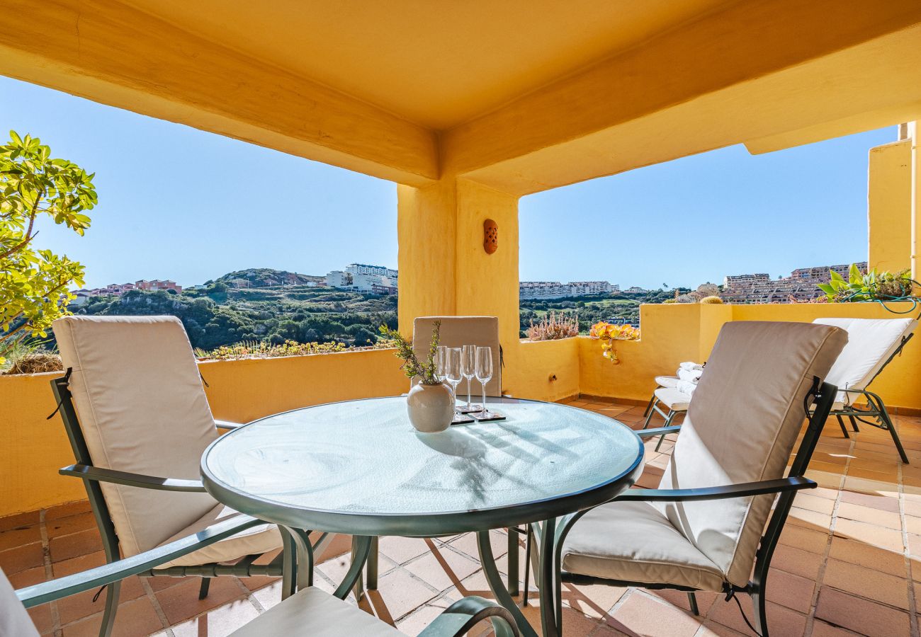 Lägenhet i Manilva - 50. Apt near Duquesa port with pool area and Padel court 