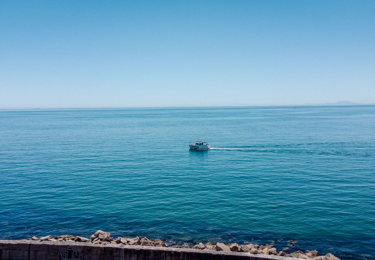 Lägenhet i Estepona - 39. Front row panoramic sea view Estepona