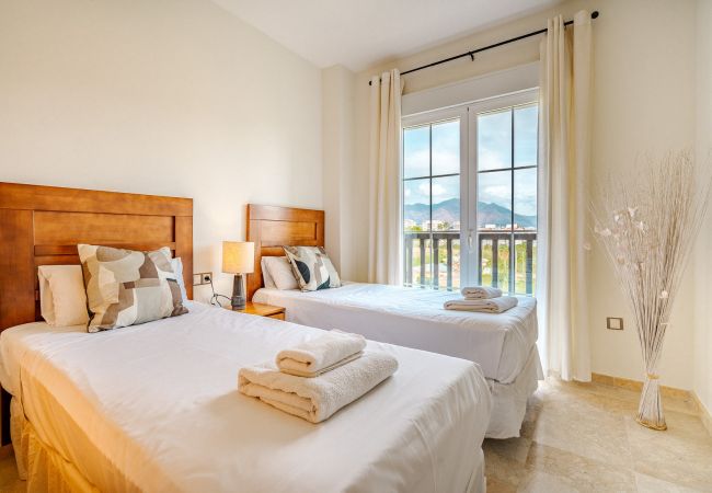 Lägenhet i Manilva - 40. Comfortable apartment next to Puerto De La Duques Lägenhet i Manilva - 40. Comfortable apartment next to Puerto De La Duques
