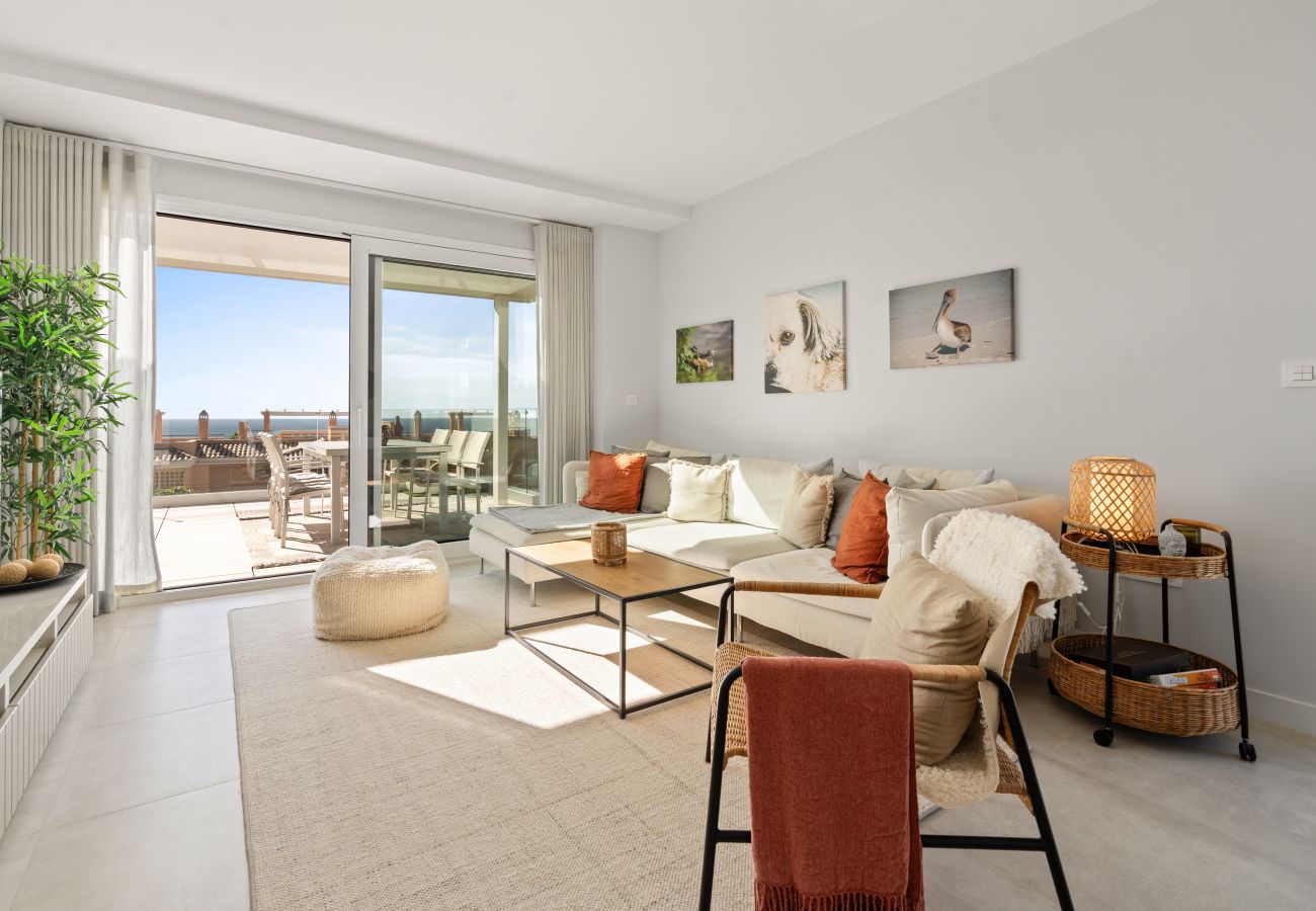 Lägenhet i Casares - 46. Corner Apartment with Panoramic Sea Views 