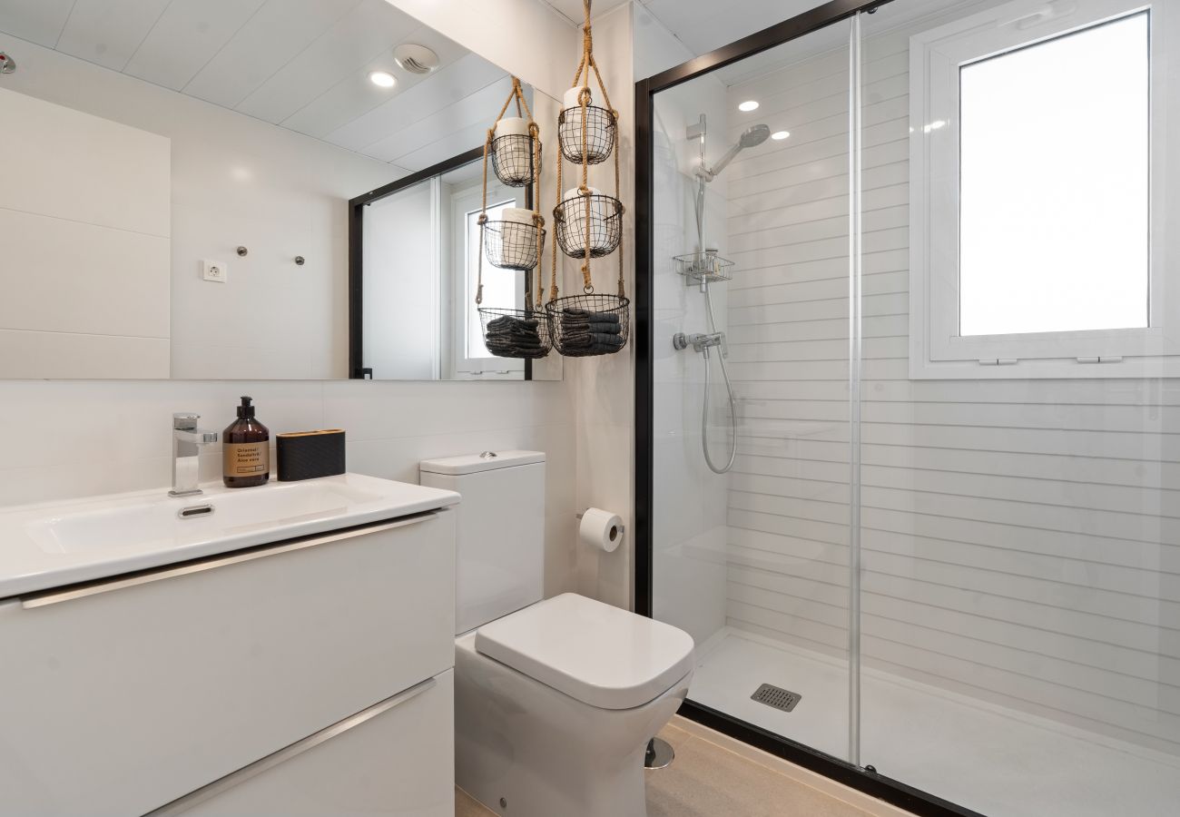 Lägenhet i Casares - 46. Corner Apartment with Panoramic Sea Views 