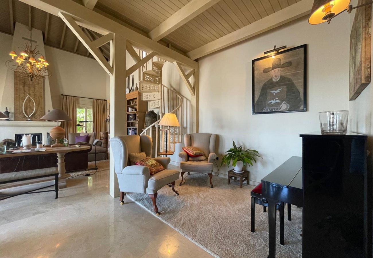 Villa i Benalup-casas viejas - 48. Luxury Eco Villa with Pool, Jacuzzi & Daily Br