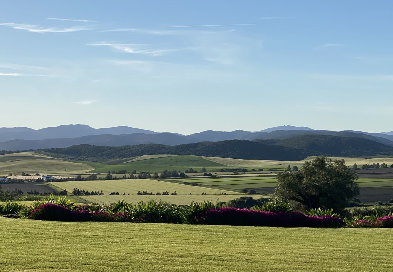 Villa i Benalup-casas viejas - 48. Luxury Eco Villa with Pool, Jacuzzi & Daily Br