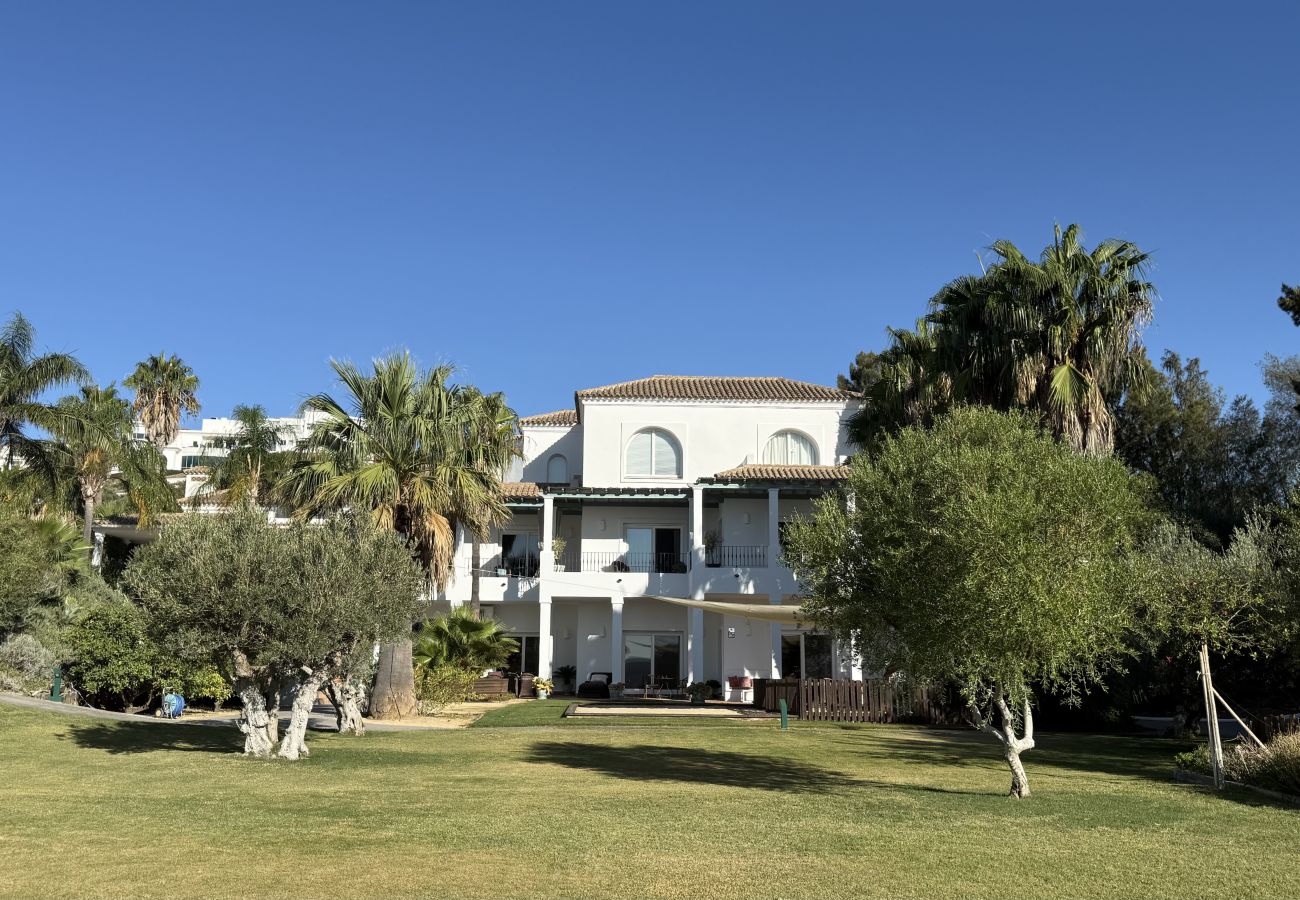 Villa i Benalup-casas viejas - 48. Luxury Eco Villa with Pool, Jacuzzi & Daily Br