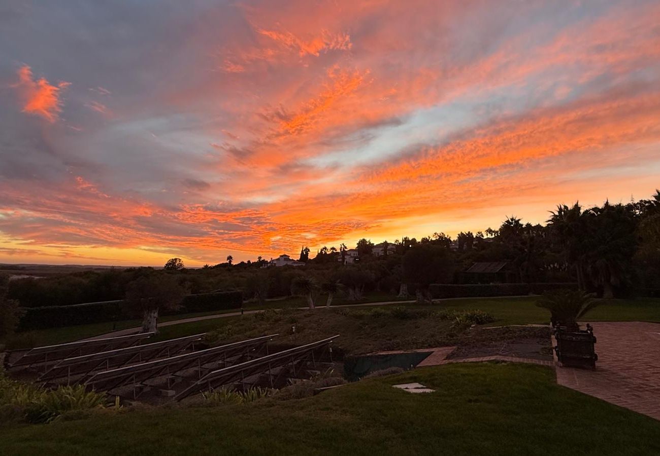 Villa i Benalup-casas viejas - 48. Luxury Eco Villa with Pool, Jacuzzi & Daily Br