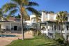Villa i Benalup-casas viejas - 48. Luxury Eco Villa with Pool, Jacuzzi & Daily Br