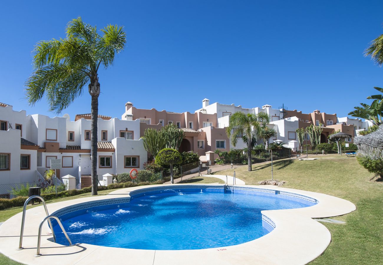 Lägenhet i Casares - 53  Top floor of Terrazas de la Bahía, Casares Cos