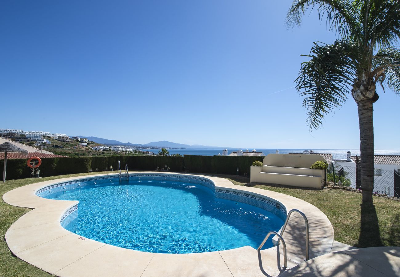 Lägenhet i Casares - 53  Top floor of Terrazas de la Bahía, Casares Cos