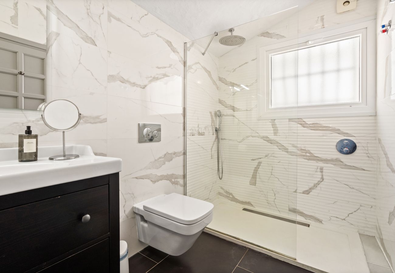 Stuga i Estepona - 54 .Bahía Dorada – Townhouse by the Sea in Estepon