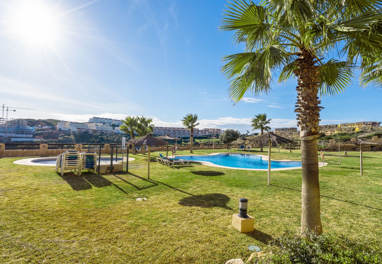 Lägenhet i Manilva - 55. Lovely 2 Bedroom Apartment with Terrace
